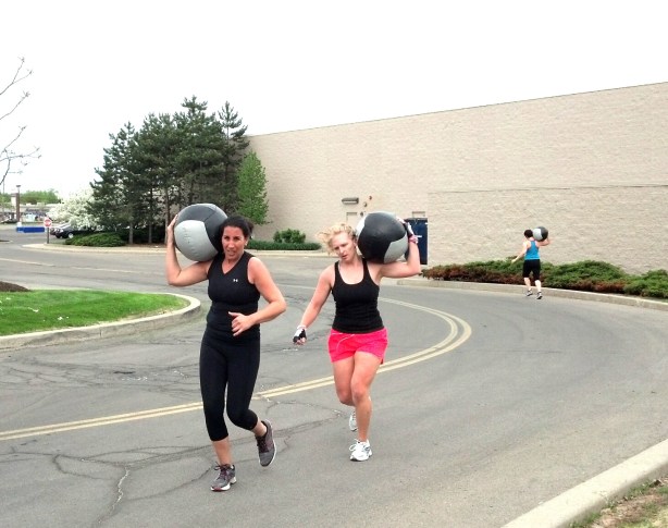 Med Ball Run CrossFit BAC Boulevard