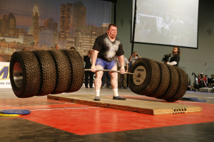 brian-siders-963-pound-hummer-tire-deadlift-photo-by-jason-breeze1